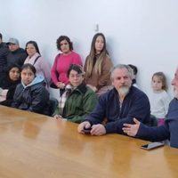 Padres de alumnos del CPEM 67 reclaman por falta de calefacción, tras una semana sin clases