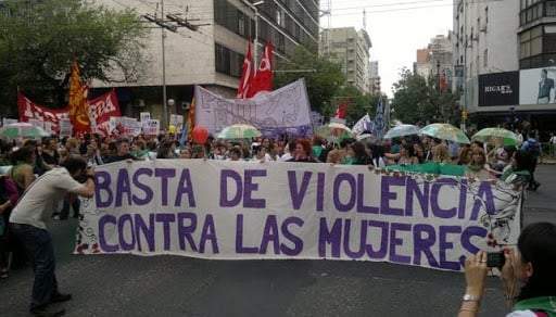 Buscan adherir la violencia de género en las medidas para combatir el COVID-19. Fuente: (Twitter)
