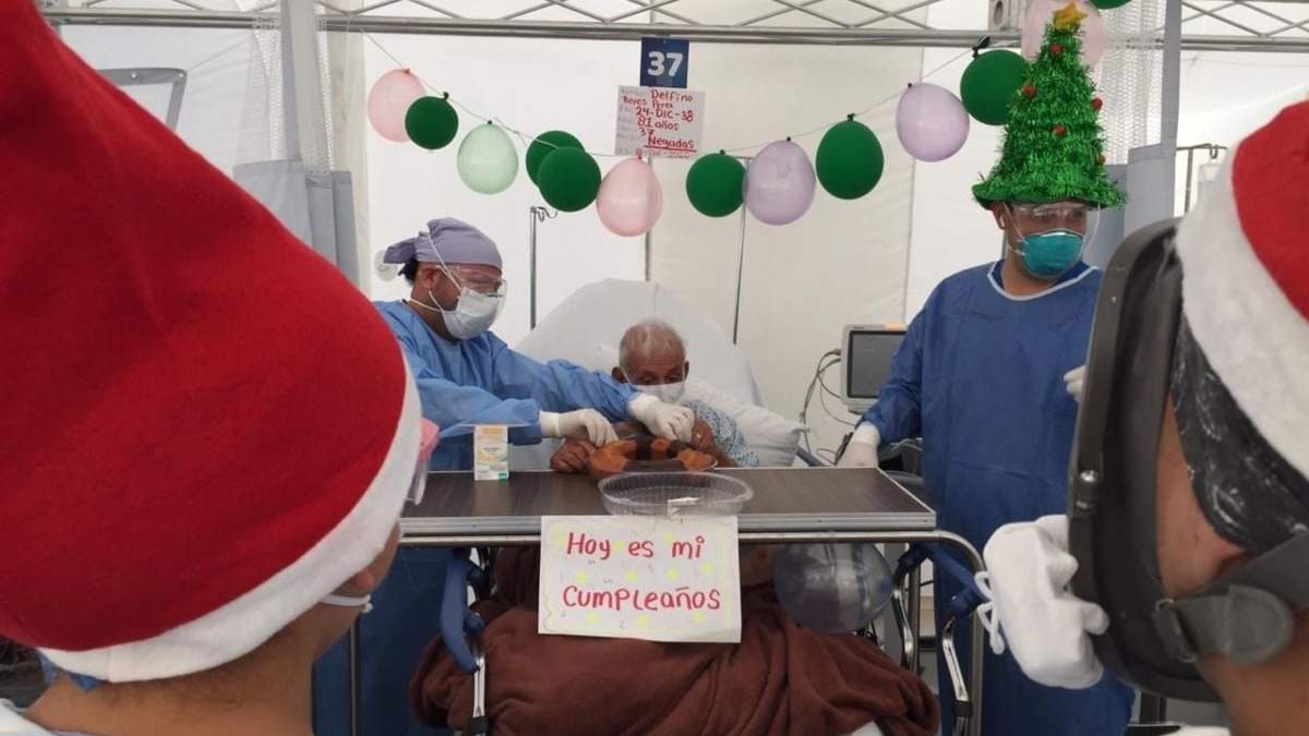 El Hospital Móvil Covid-19 de Guanajuato celebró desde hoy la Navidad con sus pacientes