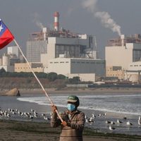 Gabriel Boric anunció el cierre de una fundición minera que funciona en el “Chernóbil de Chile”