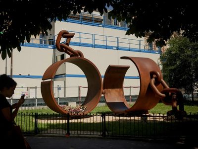 Francia derogó el Código Negro de la época de la esclavitud, una ley colonial sobre la esclavitud