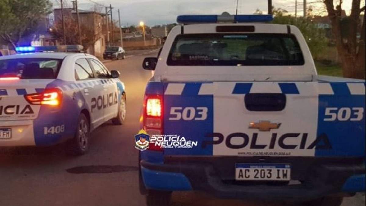 Efectivos de la policía de Centenario. Fuente: (Policía de Neuquén)