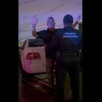 Destituyen a alto mando policiaco de Cancún tras amenazar, en estado de ebriedad, a un reportero