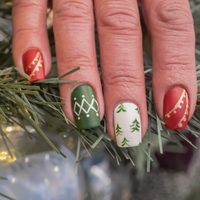 Nail Art: comenzá diciembre con estos hermosos diseños de uñas inspirados en el árbol de Navidad