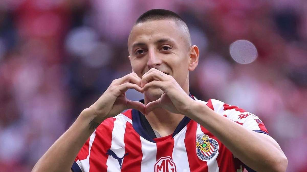 Piojo Alvarado, jugador de Chivas