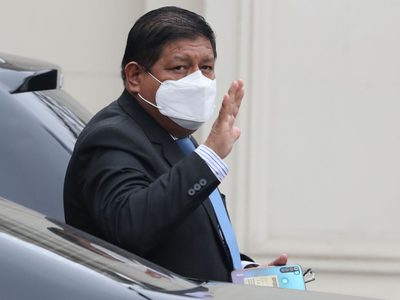 Nueva crisis en Perú: el ministro de Defensa puso su renuncia a disposición de Pedro Castillo