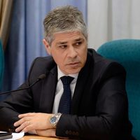 “No habrá aumentos de naftas”, según el presidente de YPF