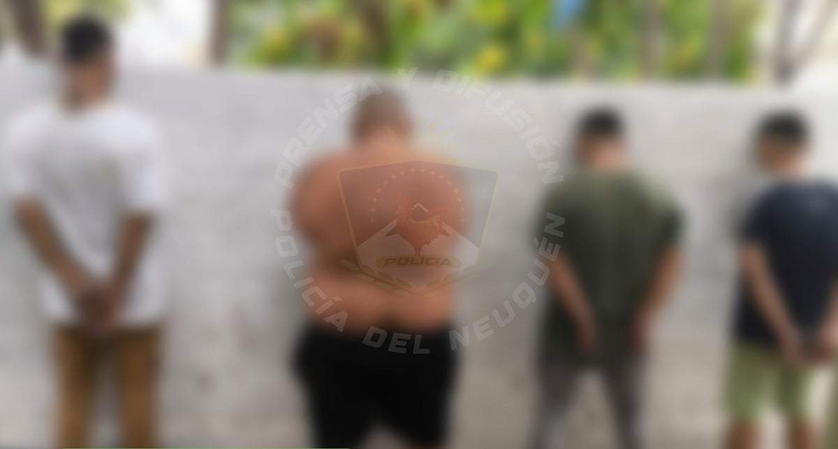 Parte de los integrantes de la banda detenida en Centenario. Fuente: (Policía de Neuquén)