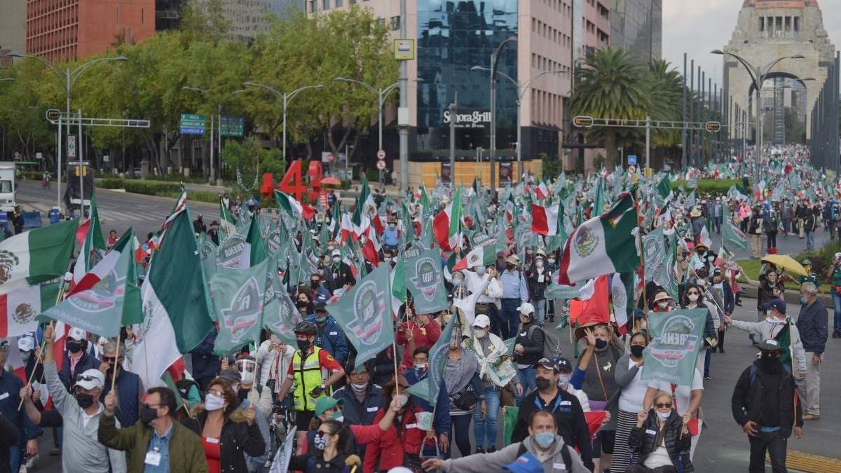 La marcha de Frena del 3 de octubre para exigir la renuncia de López Obrador.