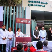 Así funcionan las nuevas Farmacias del Bienestar instaladas afuera de centros de salud