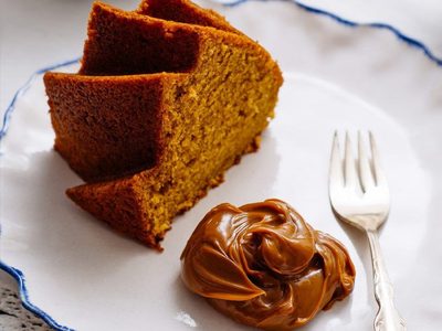 Budín de dulce de leche casero: preparate este postre suave y tentador que se hace rápido y dura varios días