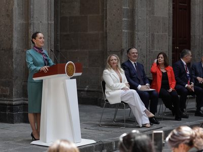 Anuncian inversiones por 20 mil millones de dólares en cumbre con empresarios de México y EU