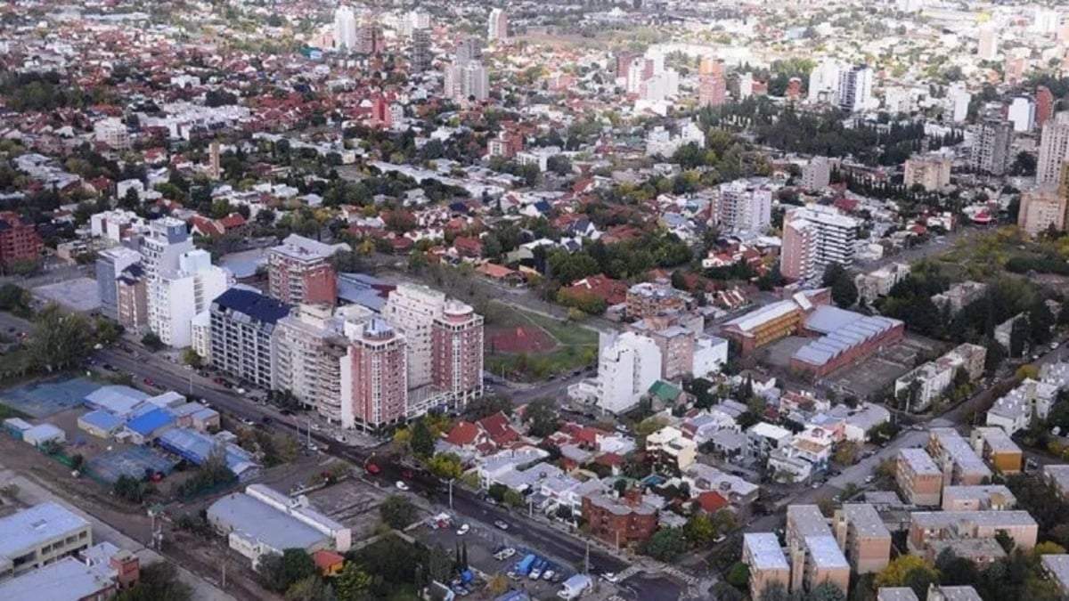 Tarde cálida en Neuquén capital. Fuente: (Facebook)