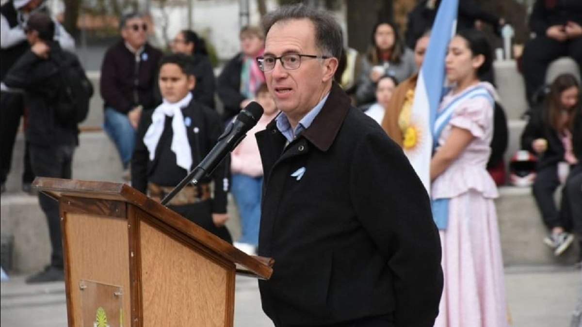 El intendente municipal de la localidad de Plottier, Luis Bertolini. Fuente: (Austral News)