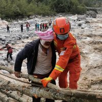 Aumenta la cantidad de fallecidos por el sismo en China: los rescatistas aún buscan sobrevivientes