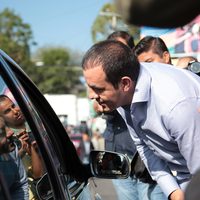 Cuauhtémoc Blanco libra su destitución; acuerda pago con extrabajadores