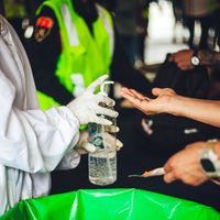 Profeco descarta riesgos por metanol en geles antibacteriales prohibidos en EU