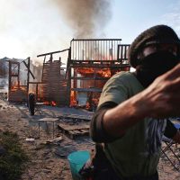 Las imágenes del desalojo en la 'Jungla” de Calais