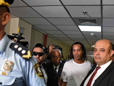 Caso Ronaldinho: otro revés judicial y vigente detención en Paraguay