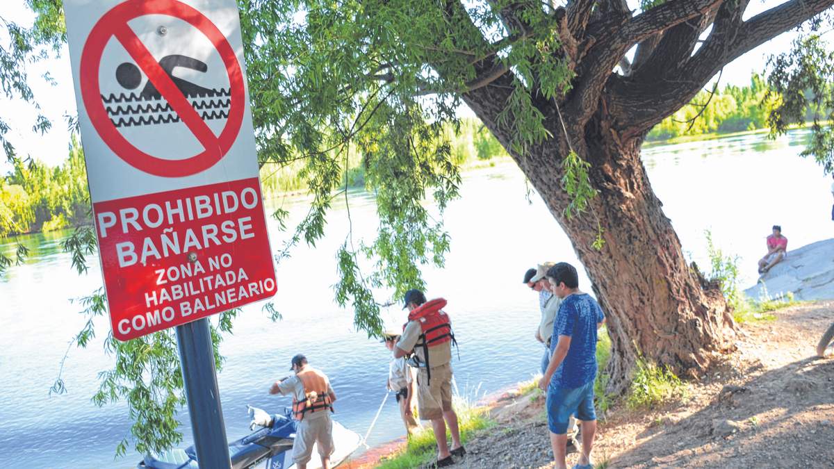 Zona del río no habilitada para bañistas. Fuente: (Twitter)