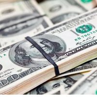 El dólar retrocedió en el segmento mayorista pero se sostiene cerca de máximos en el mes