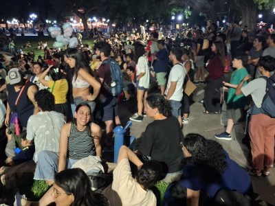 Llegan los ambientalistas antimineros a la Plaza Independencia