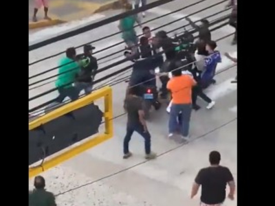 Presunto ladrón toma como rehenes a papá e hija para huir; testigos intentan lincharlo (Video)