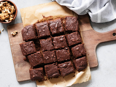 Sin horno y sin harinas: receta del más exquisito y fácil brownie saludable