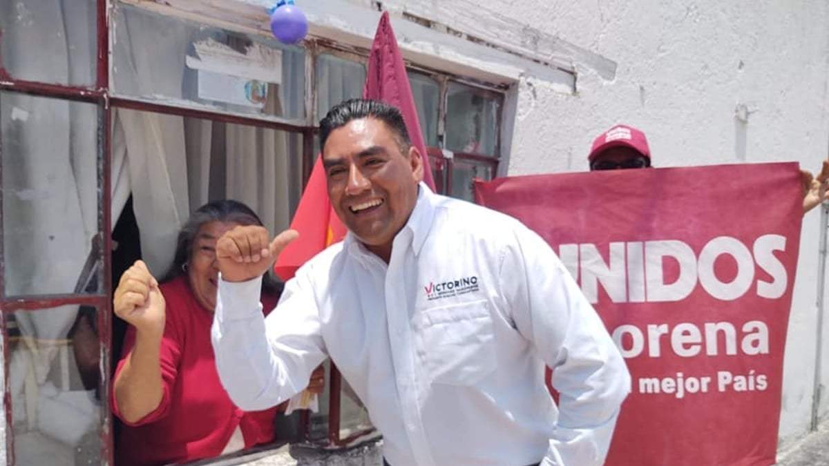 Victorino Sánchez en campaña en Santiago Tianguistenco
