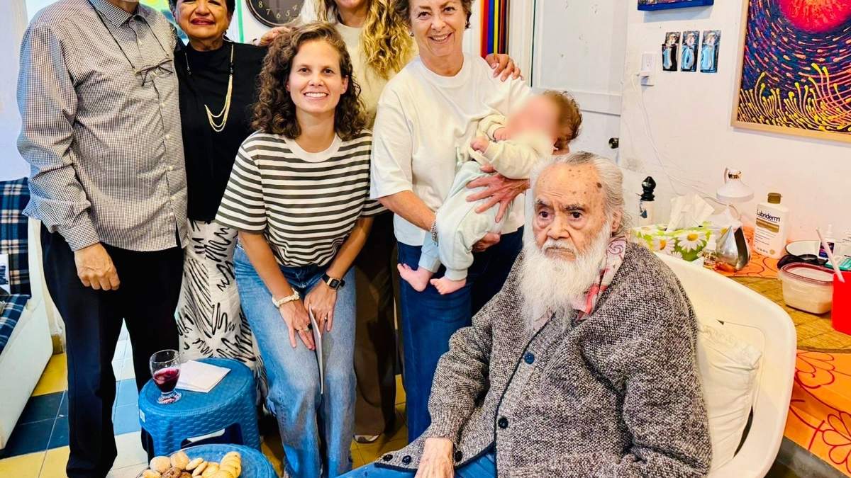 Guillermo Monroy Becerril con su familia