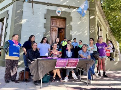 Frente a Casa de Gobierno, denunciaron que el protocolo contra la violencia laboral es ilegal