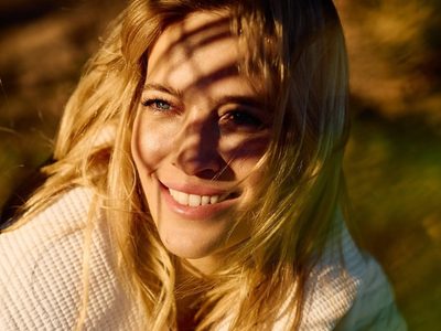 Luisana Lopilato apostó por el abrigo más original de la temporada y lo convirtió en protagonista absoluto