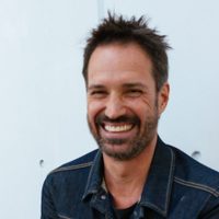 Ale Lacroix, el icónico VJ de MTV, contó que fue abusado en su adolescencia