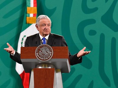 AMLO minimiza paro de gaseros pero anuncia medidas para evitar desabasto y valora denunciar