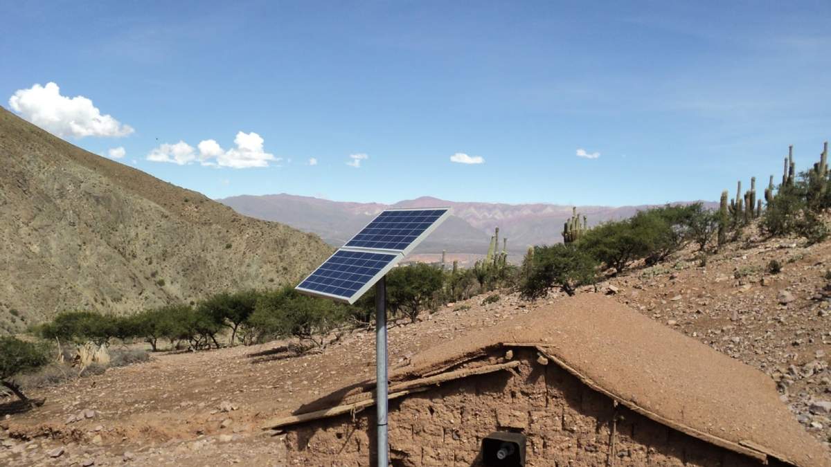 Generación de energía solar en Malargüe, Mendoza. Fuente: (Twitter)