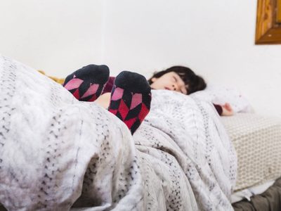 Los adolescentes que duermen menos de ocho horas tienen más riesgo de sobrepeso u obesidad