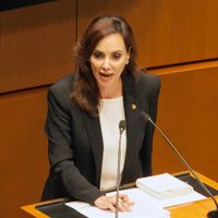 "Se lo dije": Lilly Téllez reclama a López Obrador por adquirir vacunas sin aval de la OMS