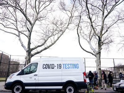 EU reduce a 5 días el aislamiento para personas que den positivo a covid-19