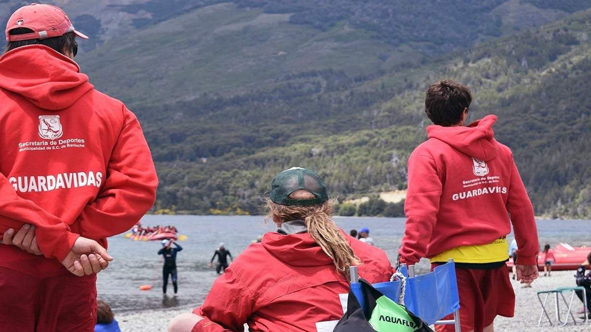 Habrá dos guardavidas por playa en Bariloche. Fuente: (Instagram)