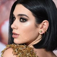 ¡Rubia y con gran encanto! Dua Lipa fascina a sus fans con este outfit deslumbrante. ¡Mirá!
