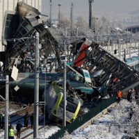 Al menos nueve muertos y 47 heridos deja un choque de tren en Ankara, Turquía