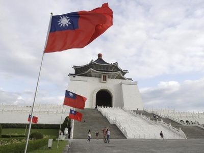 China mantiene la presión militar sobre Taiwán: envía 43 aviones y 7 barcos