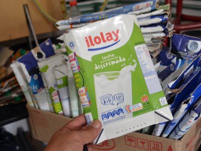 Creá unas hermosas bolsas de regalo utilizando solo unas cajas de leche que ibas a tirar