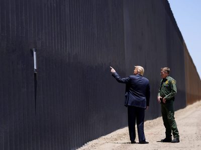 Trump afirmó que México pagará el muro con un peaje en la frontera