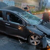 Anestesióloga muere al caer su vehículo de un puente en la México-Cuautla; se quedó dormida