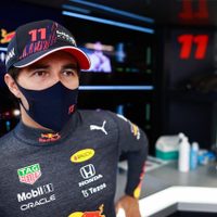Red Bull pone en duda continuidad de Checo Pérez