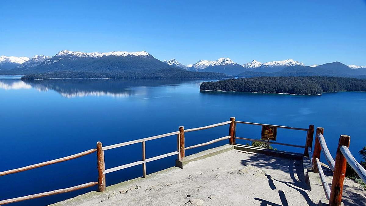 Mirador de la Península Quetrihue, en Villa la Angostura. Fuente: (Twitter)