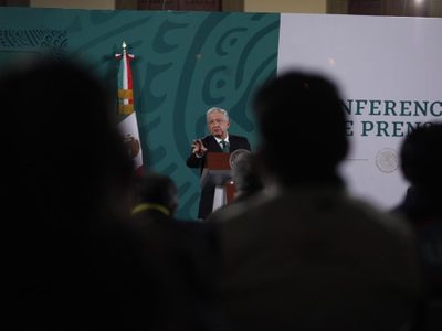 AMLO dice que busca un método para que sindicalizados elijan libremente a sus líderes