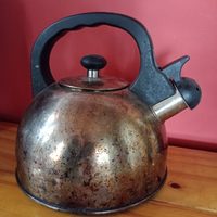 No tires tu vieja y oxidada pava y transformala en este objeto decorativo que le da un toque chic-vintage a tu hogar