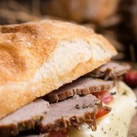 Receta fácil de peceto para sandwichitos: tierna, sabrosa y mucho más económica que el catering